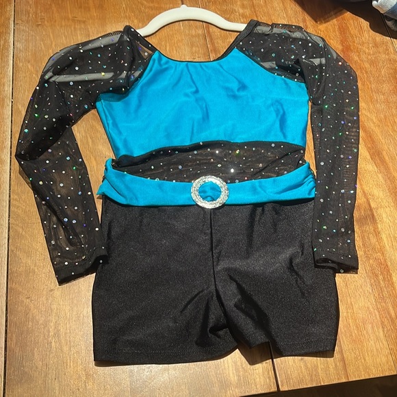 Leo’s dance wear dance costume Excellent Used Condition Medium child - Picture 3 of 4